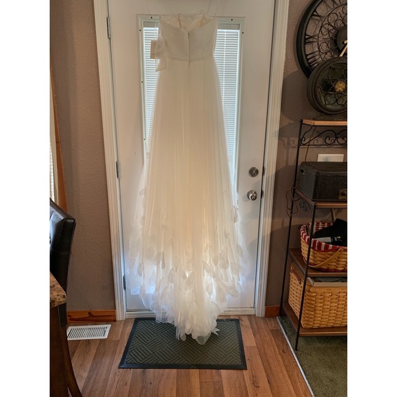 Pronovias 6331 wedding dress BRAND NEW WITH TAGS - Picture 5 of 8